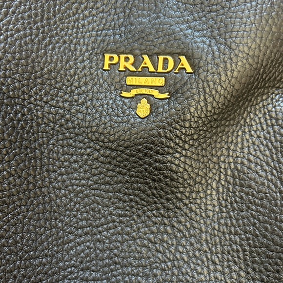 100% Authentic Prada Vitello Black Leather Bag - Picture 4 of 6